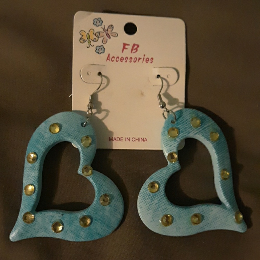 Blue heart dangling earrings